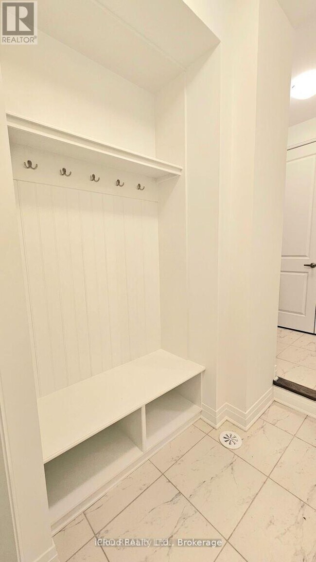 Photo du bâtiment - 5173 Zionkate Ln