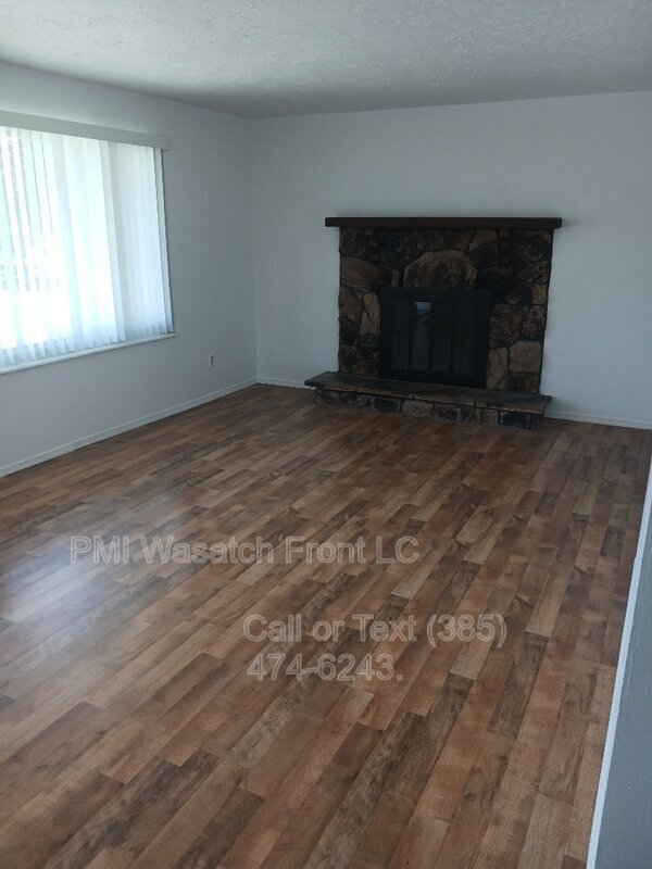 Foto del edificio - 3964 Kilt St