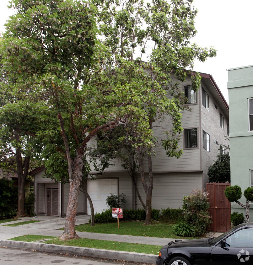 Building Photo - 347 Cherry Ave