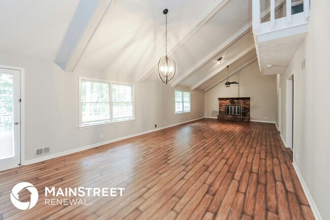Building Photo - 4381 Hardwood Cir SW