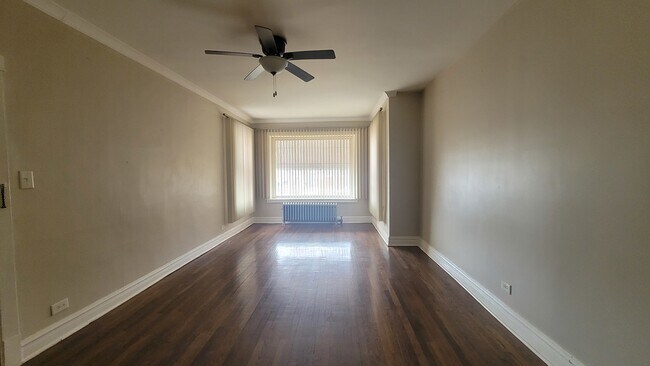 Building Photo - 7841 S Loomis Blvd