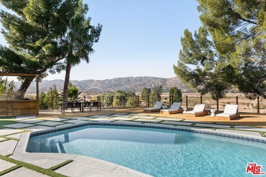 Foto principal - 8547 Shoup Ave