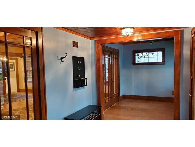 Building Photo - 2027 Stanford Ave
