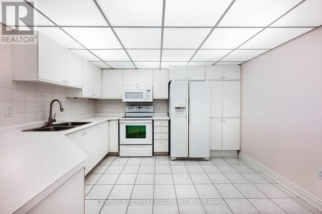 Photo du bâtiment - 20 McFarlane Dr