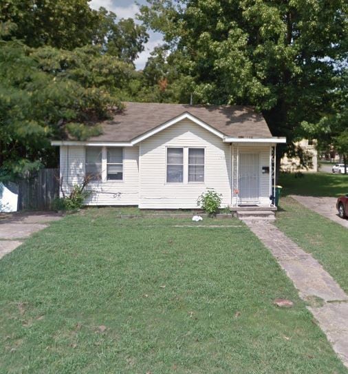 Primary Photo - 1715 Parker St