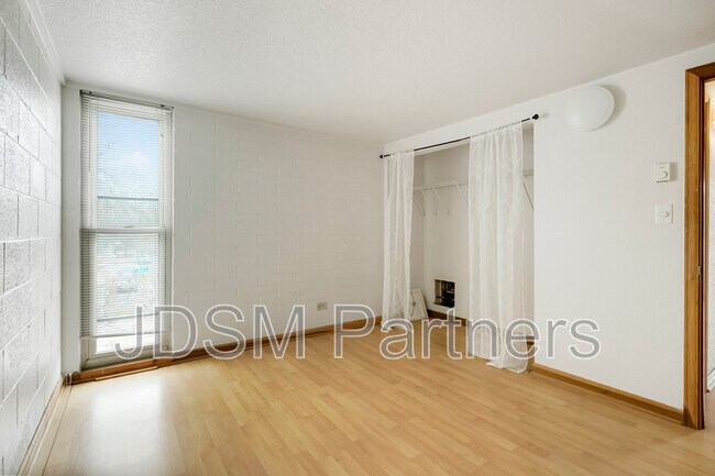 Foto del edificio - 2860 W 32nd Ave
