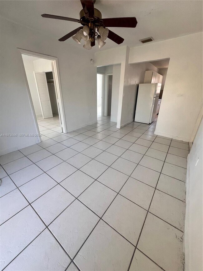 Foto del edificio - 608 SW 15th Ave