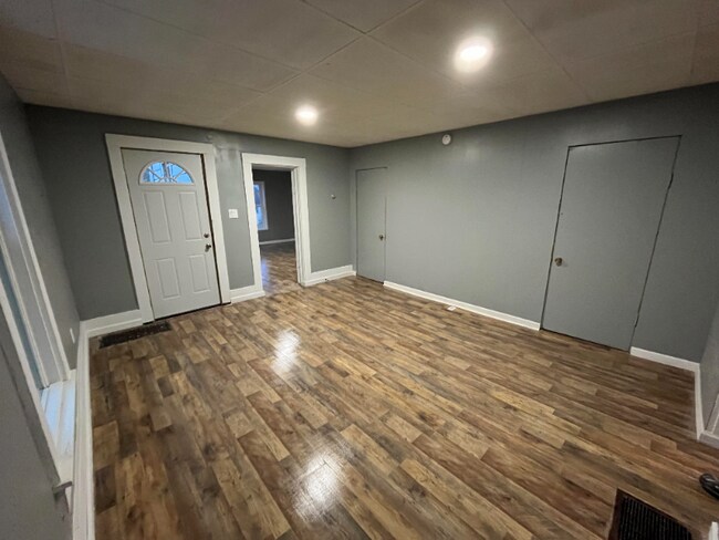 Foto del edificio - 1200 Gomber Ave