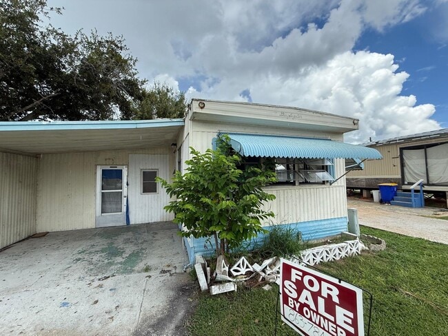 Building Photo - 2900 FL-17