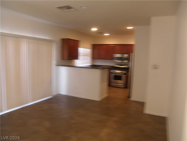Building Photo - 6211 Blushing Willow St