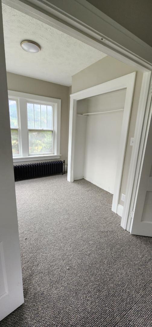 Building Photo - 146 King Dr