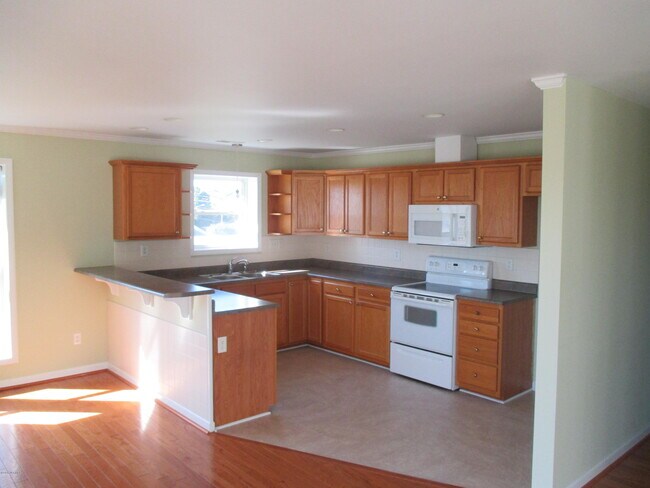 Building Photo - 106 Ocean View Ave