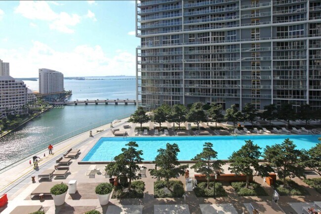 Foto del edificio - 485 Brickell Ave