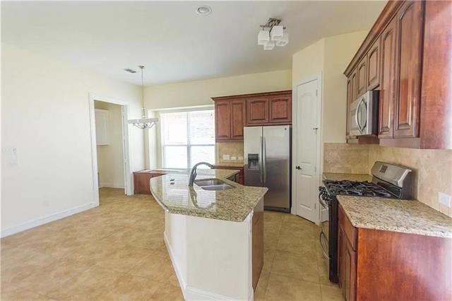 Building Photo - 2600 Almanzor Avenue