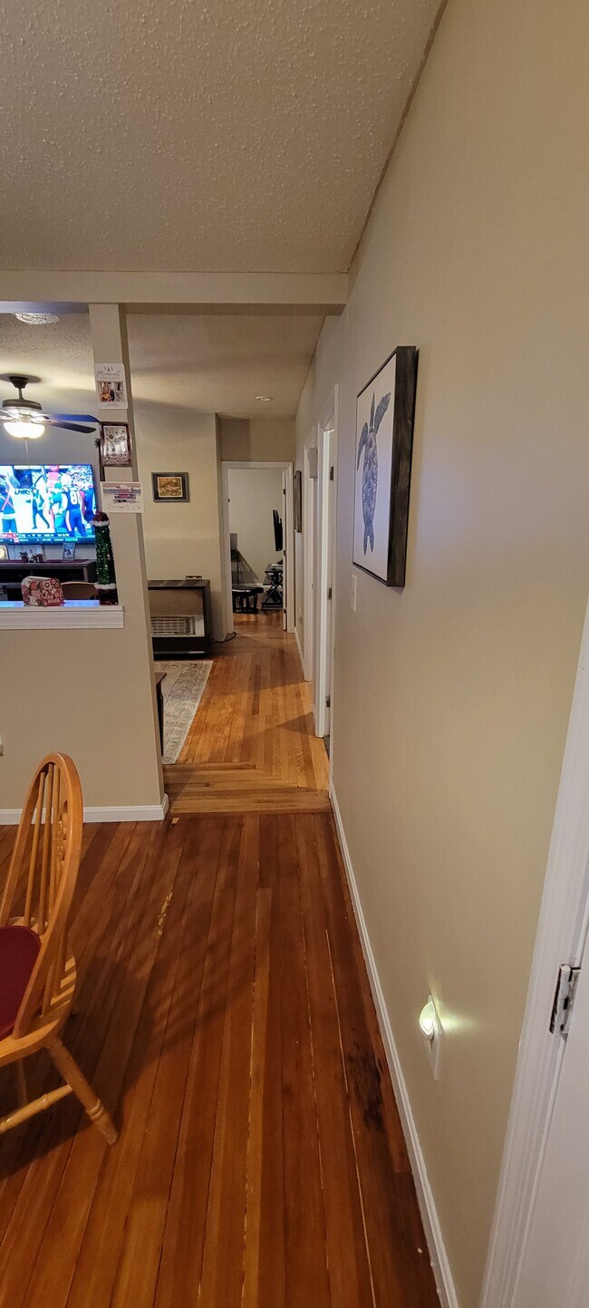 Comedor - 811 Walnut St