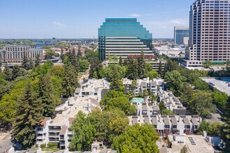 Aerial - Governor's Square Apartments