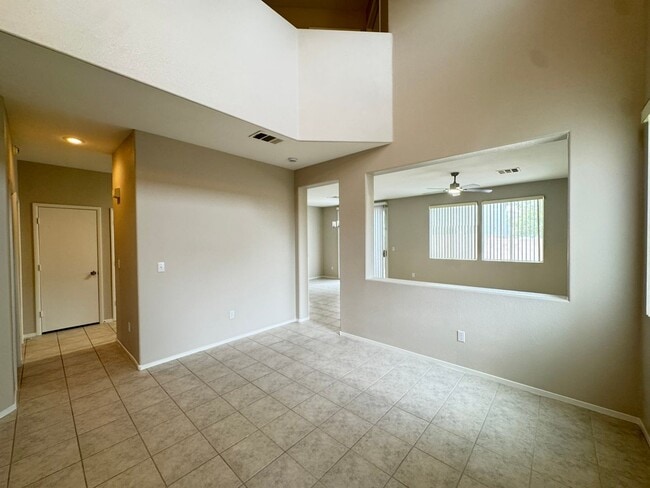 Building Photo - Must see 4 bedroom 2.5 baths home with NEW...