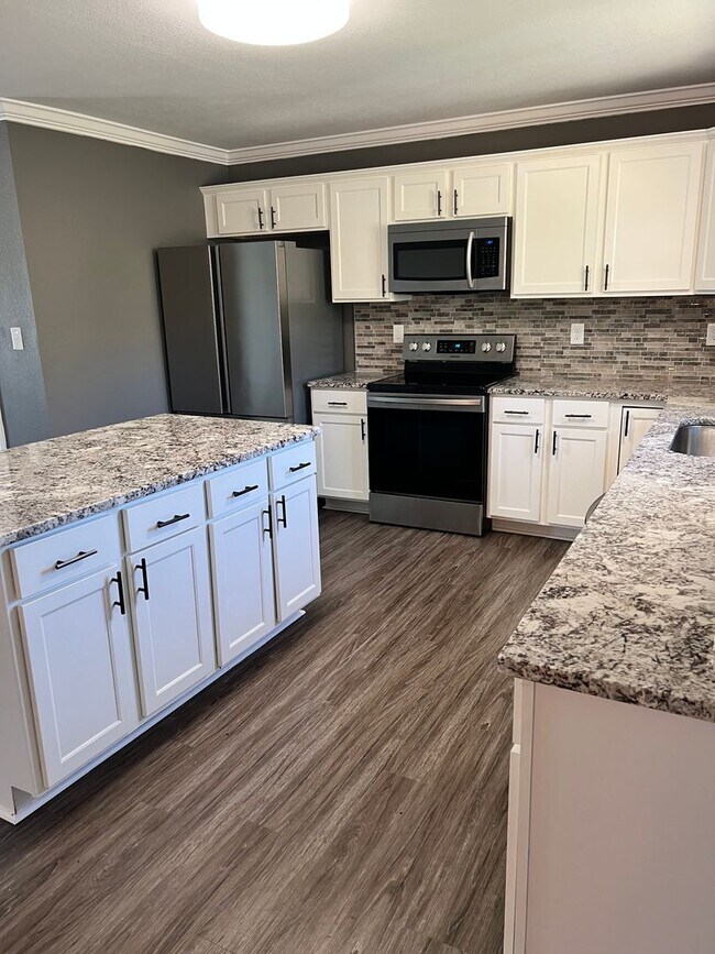 Foto del edificio - Coming Soon -Maryville 37804 - 3 bedroom 2...