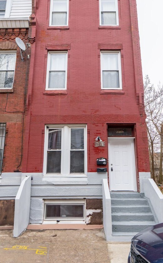 Primary Photo - 2219 N 16th St