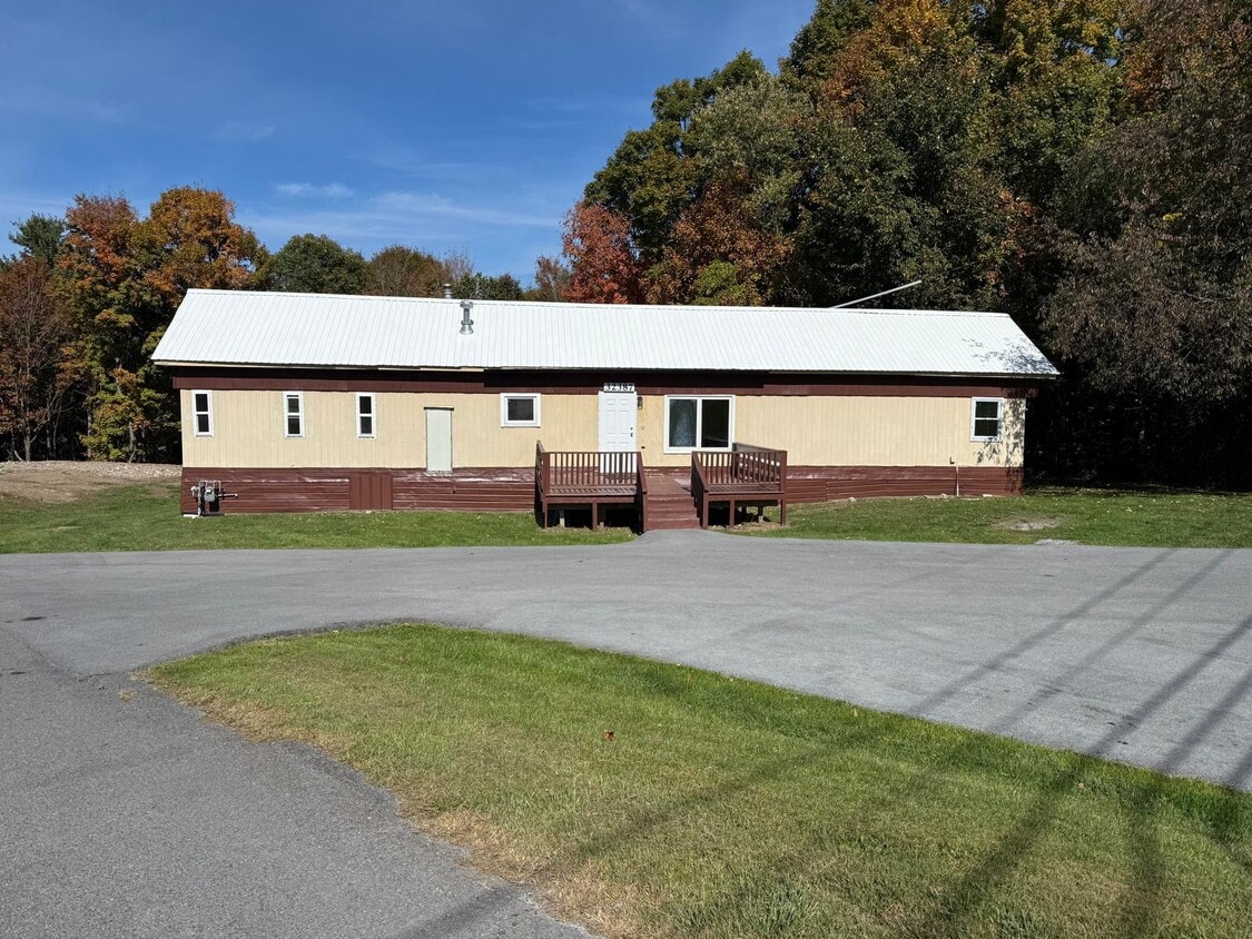 Primary Photo - 32387 State Rte 3