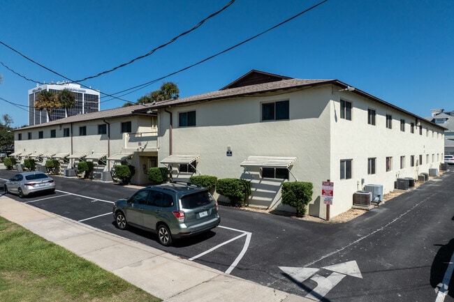 Summer Winds Condominiums