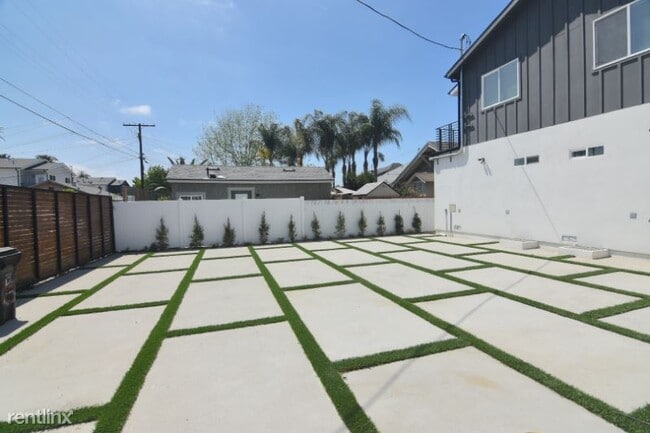 Building Photo - 3 br, 3.5 bath Townhome - 1178 Leighton Ave