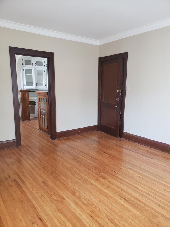 Foto del edificio - 2621 Pleasant Ave