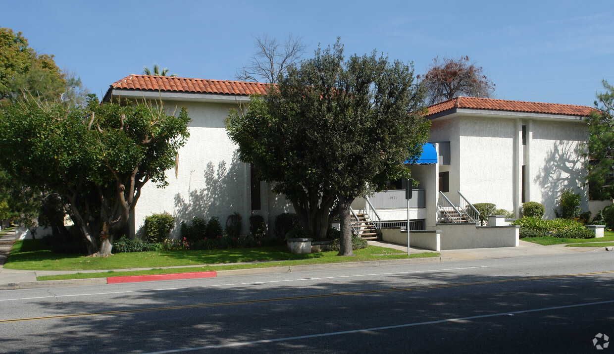 Building Photo - 1025 Del Mar Blvd