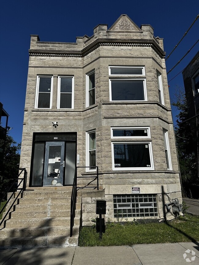 Building Photo - 1329 S Christiana Ave