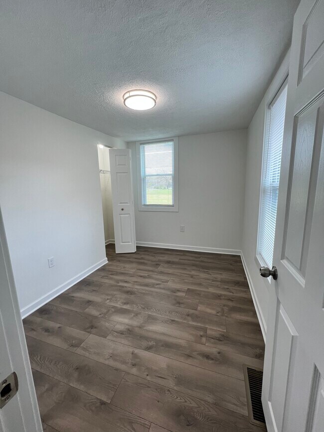 Bed 1 - 6523 Park Ave