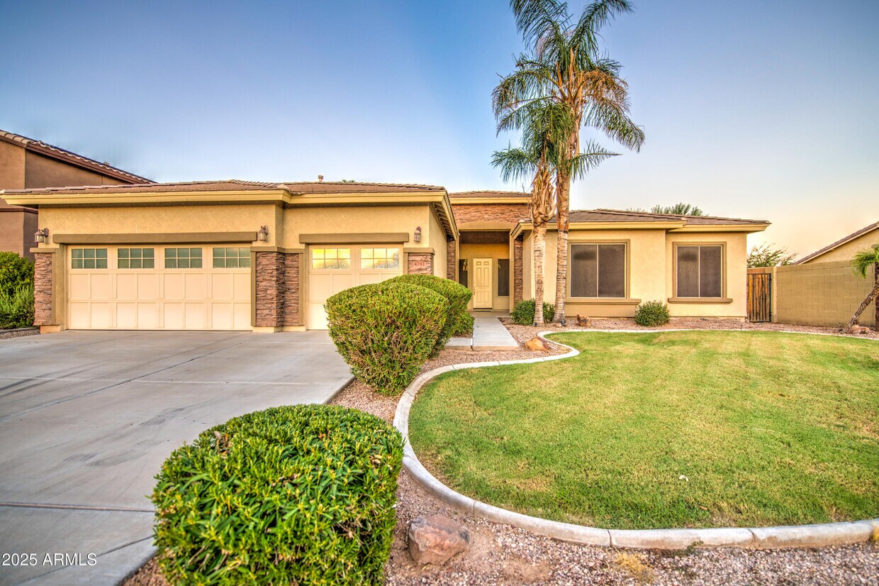Foto principal - 4791 N 150th Ave
