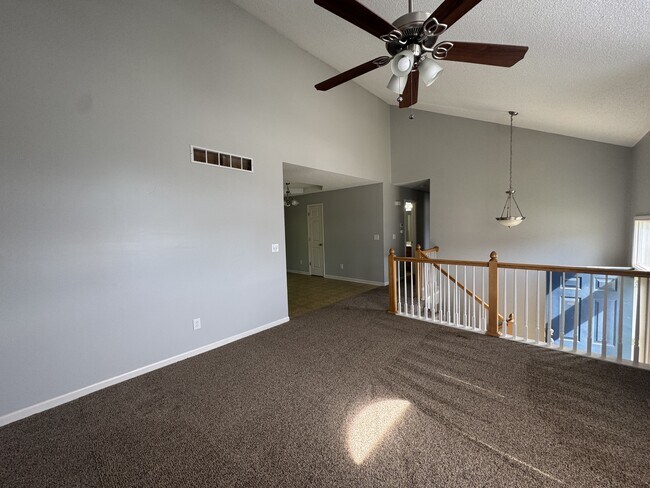 Foto del edificio - 5606 N Richmond Ave