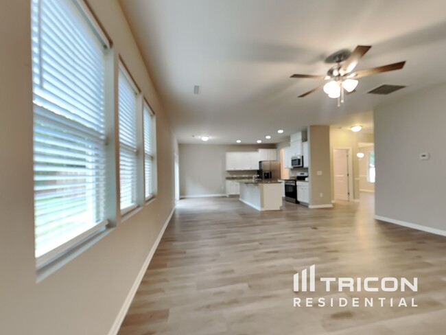 Foto del edificio - 148 Outwater Ridge Dr