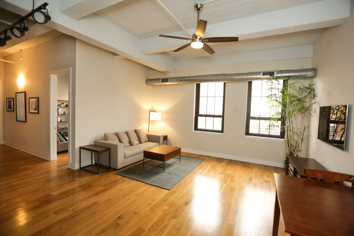 Primary Photo - 325 Palisade Ave