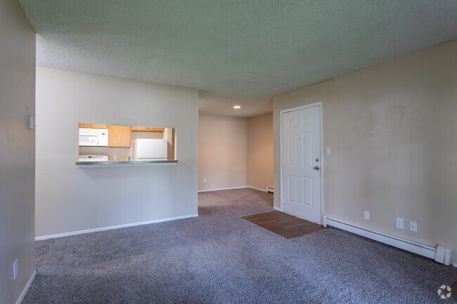 1BR, 1BA - 662 SF - EPERNAY APARTMENTS