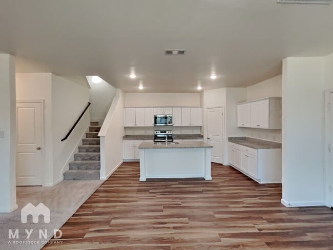 Building Photo - 6301 Tropicana Way