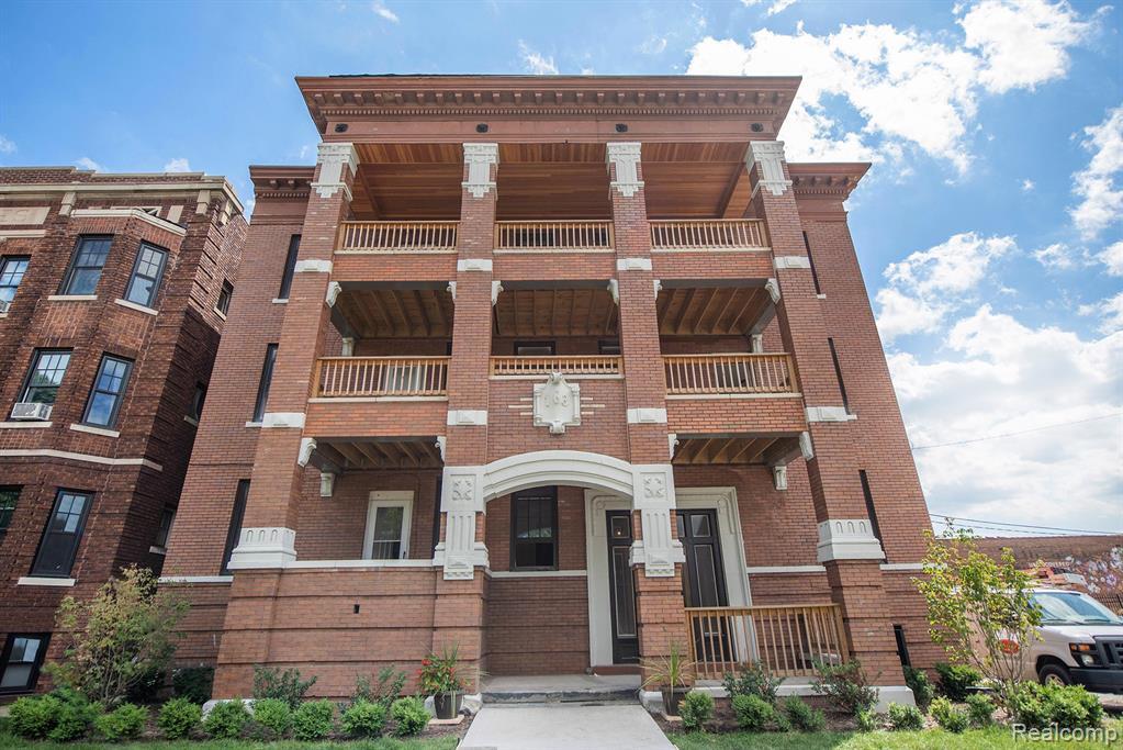 Primary Photo - 675 W Willis St