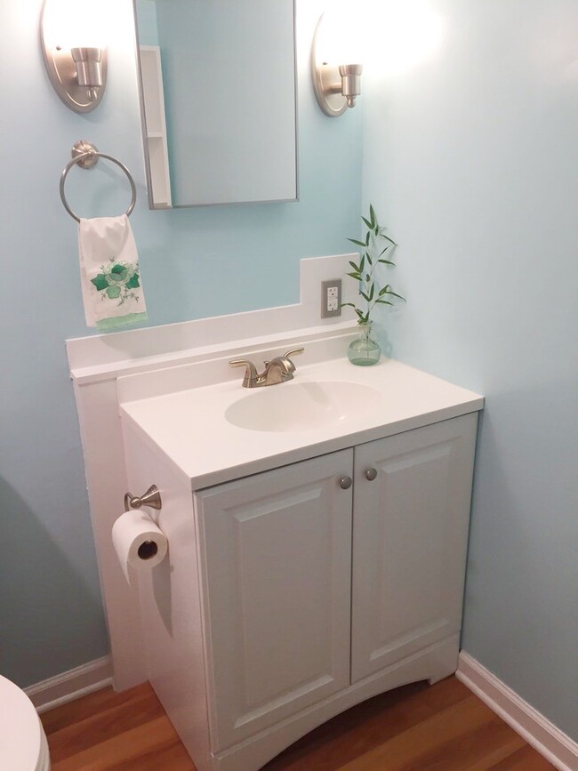 Bathroom: vanity and medicine cabinet - 2323 Crestmont Ave