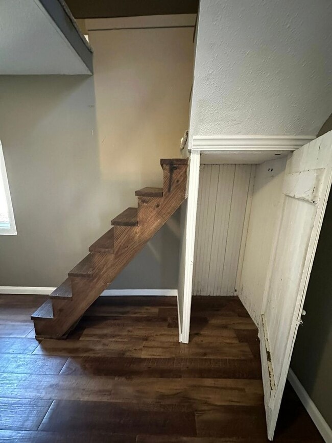 Building Photo - 1141 Chestnut St