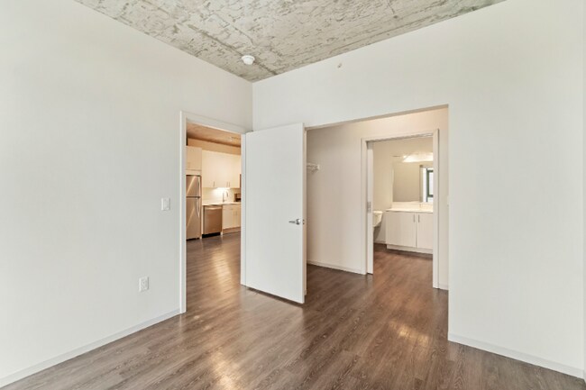 Foto del edificio - 701 S Clark St