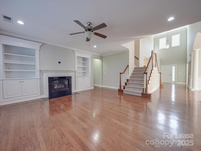 Building Photo - 15340 Prescott Hill Ave