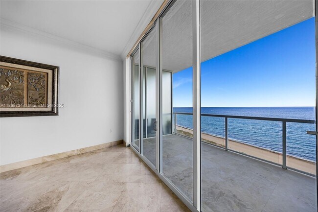 Foto del edificio - 704 N Ocean Blvd
