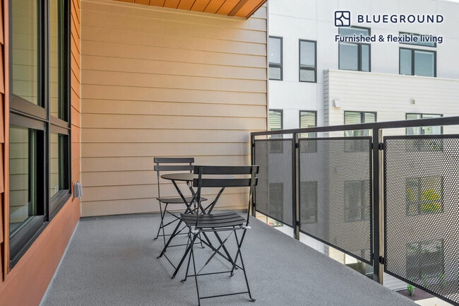 Foto del edificio - 490 W McKinley Ave