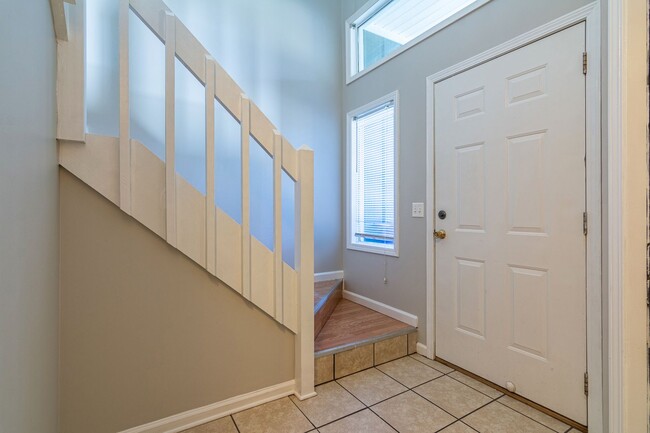 Foto del edificio - Available Now-  162 Woodfield
