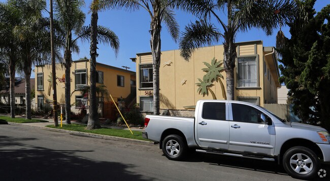 Foto del edificio - Myers Seaside Apartments