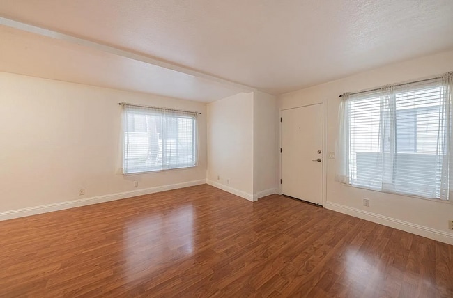 Building Photo - APT 84