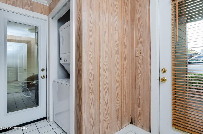Foto del edificio - 107 Driftwood Ct