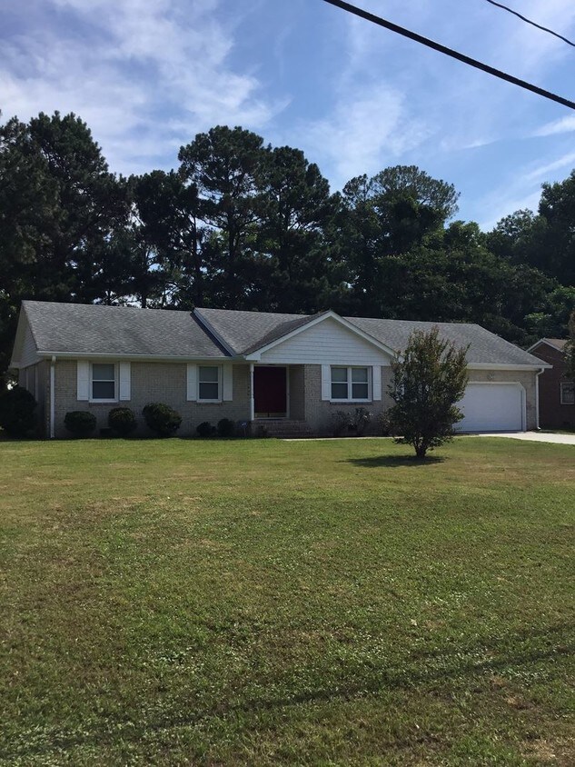 Foto principal - 4 br, 3 bath House - 585 Mt. Pleasant Road