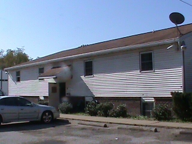 Foto del edificio - 550 Nellie St