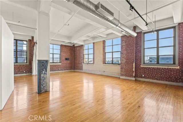 Building Photo - 1850 Industrial St